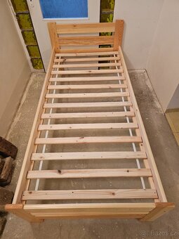 🛏️ Masivní borovicová postel 90x200 cm s roštem - 4