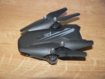 Wipkviey T26 skládací dron s kamerou 720p - 4