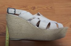 Letní kožené boty na klínku vel. 37 - 4