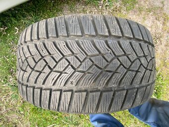 Pneu z Bmw 235/45R 18 98V - 4