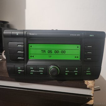 ŠKODA STREAM MP3 CD AUTORADIO OCTAVIA II - 4