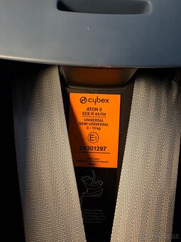 Dětská autosedačka CYBEX Aton 5 Deep Black - 4
