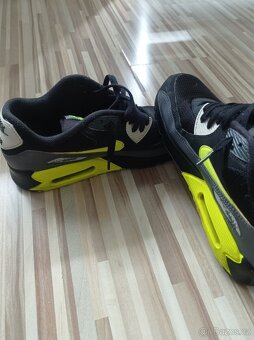 Nike Air Max - 4