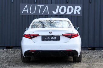 Alfa Romeo Giulia 2.0T 206 kW Veloce Q4, ČR, Kamera, Keyless - 4