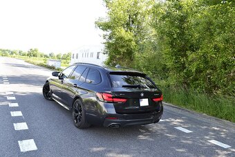 BMW rad 5 Touring 530d xDrive Mpaket LED+ 360 cam Webasto - 4