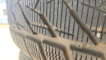 Zimní kola Audi Q5 – 235/65 R17 – vzorek 6 mm - 4