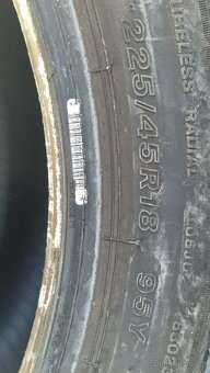 PRODÁM 2 LETNÍ PNEU BRIDGESTONE 225/45/18, CENA JE ZA 2 KUSY - 4