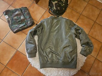 Army komplet - 2x taktická vesta, bunda, helma - 4