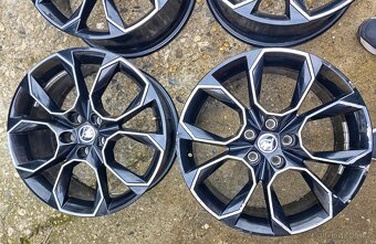 5x112 r19  Skoda Extreme - 4