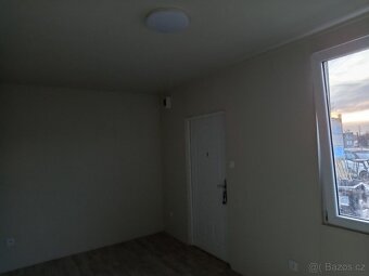 Obytná buňka 2.8 x5.3 m - 4