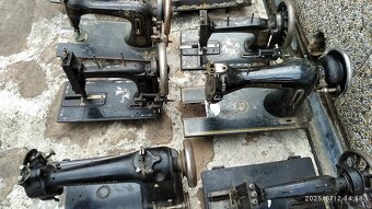 sbírka šicích strojů - 4