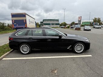 BMW 530e. 215 kW . 140000 km. - 4