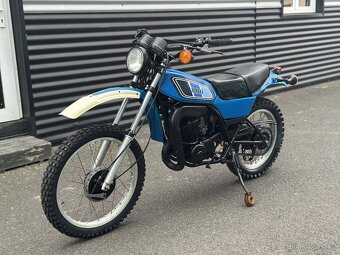 Yamaha DT 400 1977 - 4