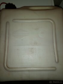 Plastové retro kanystry - 4