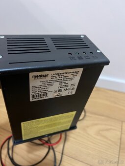 Nabíječka autobaterií 24 V - 4