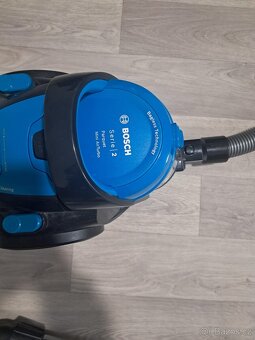 Vysavač Bosch BGS05X240 - 4