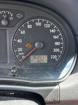 Volkswagen Polo - 4