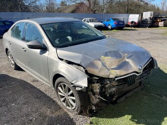 Škoda Octavia 1.6TDi 77kw, r.10/2014, klima - 4