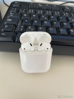 AirPods 2 generace - 4