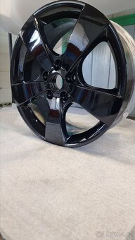 Prodám Alu kola original Škoda Octavia 17, 5x112, - 4