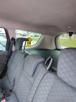 Renault Grand Scénic III s motorem 1.5 dCi 81 kW rok 2010 - 4