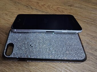 iPhone SE 2020 - 4