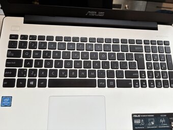 Asus X553M - 4