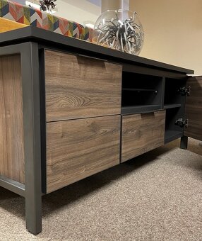 TV stolek Madeira – moderní design s LED podsvícením - 4