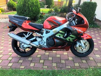 Kawasaki ER-6F, Ducati 750ss, Honda CB 750F2, CBR 900RR - 4
