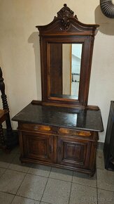 Krásná, Starožitná Komoda s mramorovou deskou a zrcadlem. - 4
