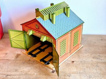 Vláčky - lokomotivní depo, No 1, Hornby, Francie, 1930 - 4