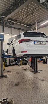 Dvousloupový zvedák Zippo Německo - 4