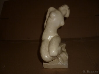 Stará sádrová soška lakovaná - 4