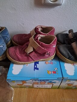 Pegres jarní,  podzimní, celoroční vel. 25, 26, 28, 29 - 4