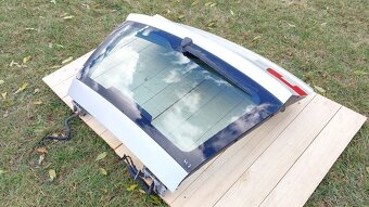 BMW E39  – DVEŘE KUFRU TOURING - 4