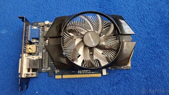 Grafické karty PCI-E plně funkční - 4