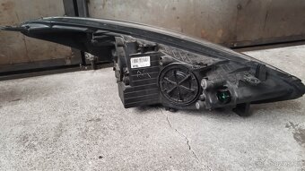 Přední svetla Hyundai i30 - 4