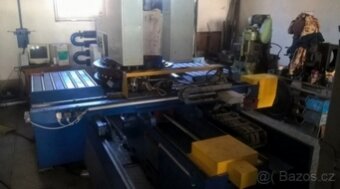 Rok výroby 1990, vysekávací lis TGRJ 25 NC - 4