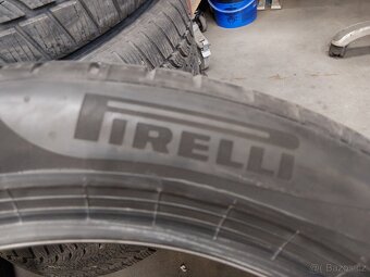 235/45 R18 94W - 4