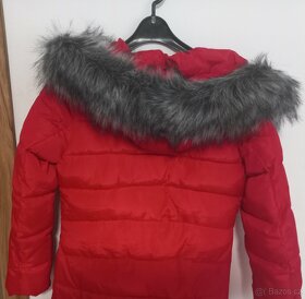 sportovní zimní bunda s odepínací kožešinkou vel. SM - 4