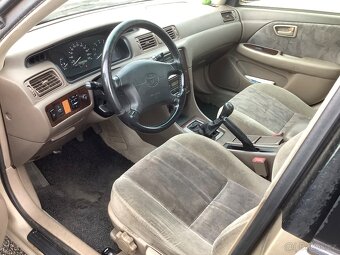 Toyota Camry - 4