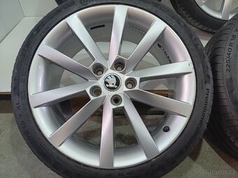 Alu kola Škoda 5x112 R18 ET51 pneu 225/40/18/ - 4
