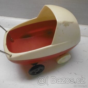 RETRO HRAČKA KOČÁREK DUBENA - 4