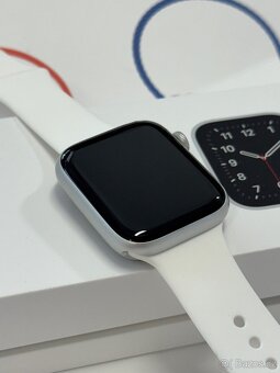 Apple Watch SE 44mm GPS + CELLULAR | Kompletní balení - 4