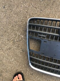 Maska znak Mrizka narazniku audi q7 4L 04-09 - 4