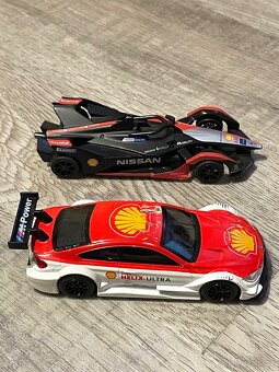 Autíčka Shell BMW a Nissan - 4