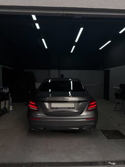 Mercedes E220d AMG – výbava, v záruce, 97tis.km - 4