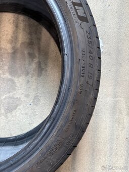 MICHELIN Primacy 4 235/40 R19 - 4