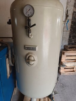 Kompresor Schneider + zásobník vzduchu - 4