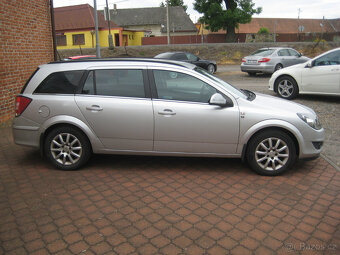 OPEL ASTRA 1.9 CDTi CARAVAN KLIMA TAŽNÉ NAVI - 4